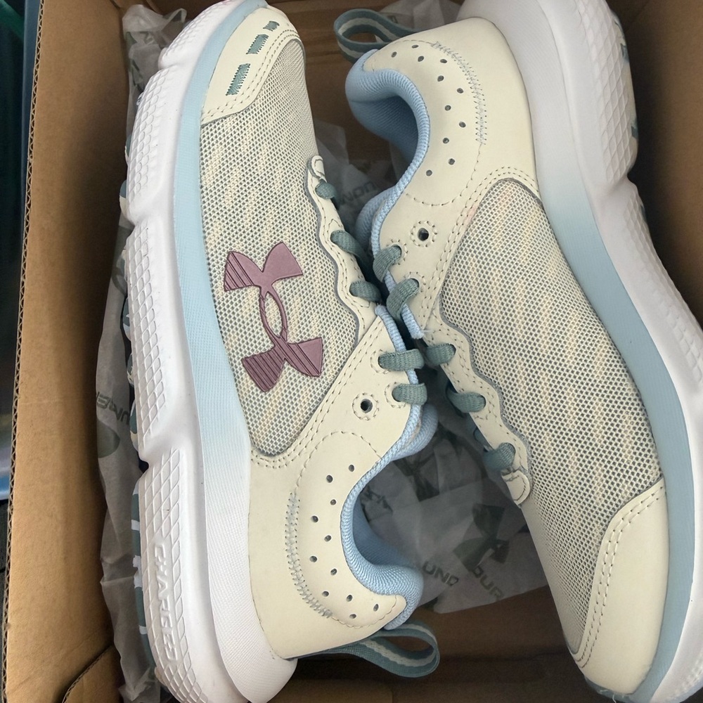 Under Armour UA Assert 10 Youth Running Shoes 3.5Y Girls